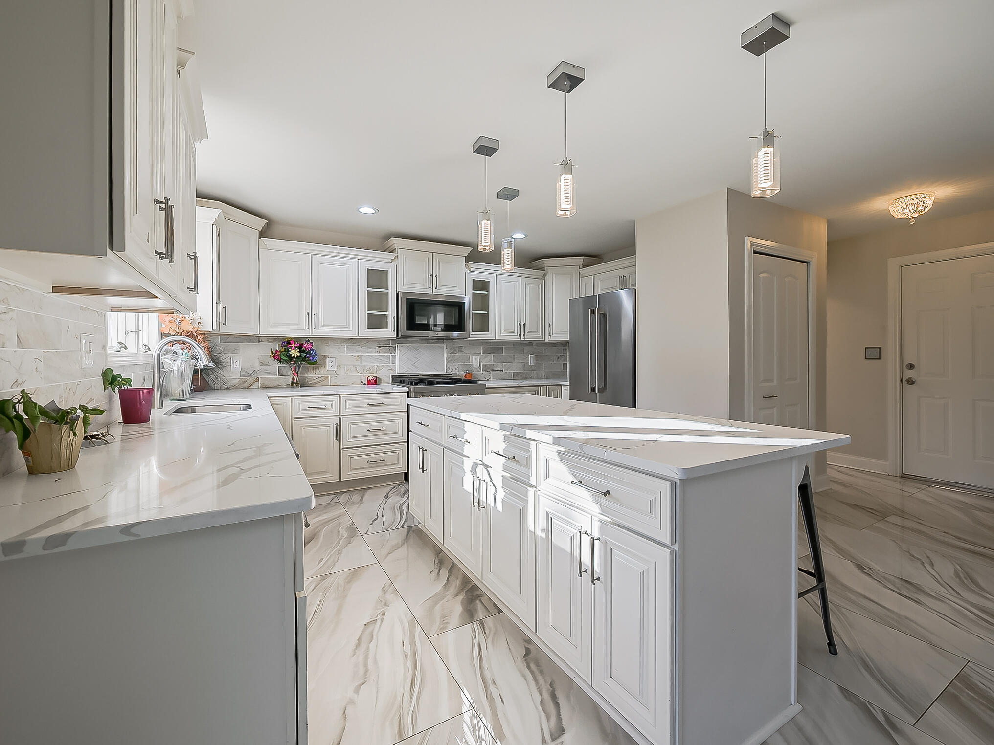 3345 East Commerce Road Commerce Township, MI 48382 - Photo 4 of 53 Kitchen