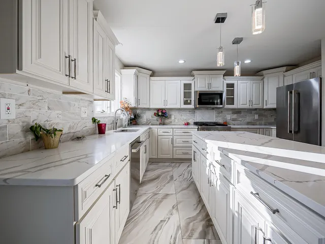 $659,900 | 3345 East Commerce Road, Commerce Township, MI 48382