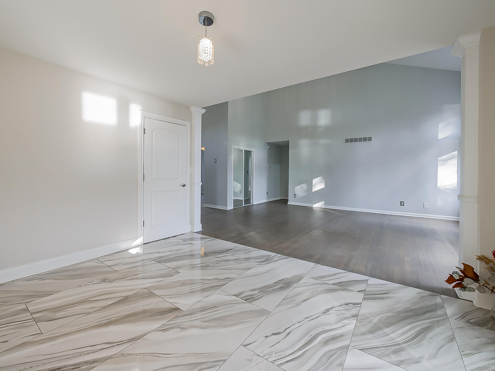 3345 East Commerce Road Commerce Township, MI 48382 - Photo 7 of 53 Casual dining area