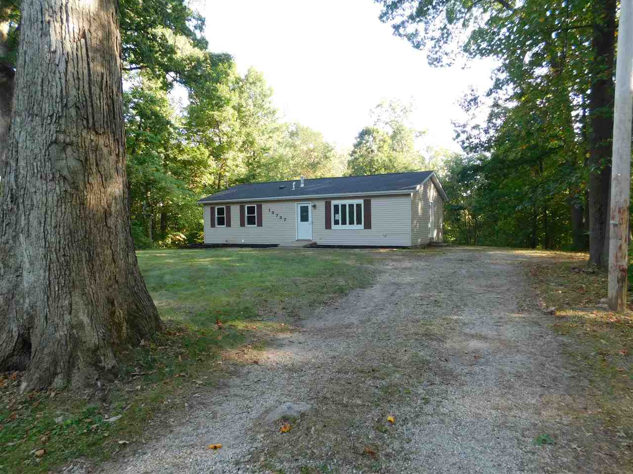 13737 2a Road Plymouth, IN 46563 - Photo 2 of 33