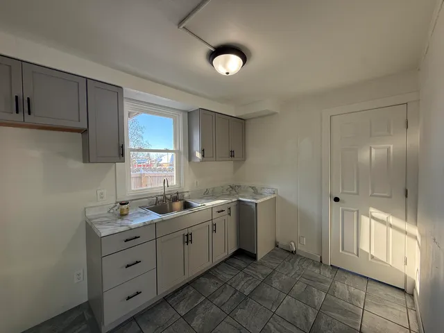 $200,000 | 10 Richards Place, Battle Creek, MI 49015