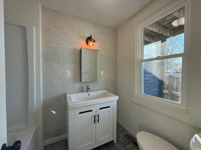 $200,000 | 10 Richards Place, Battle Creek, MI 49015