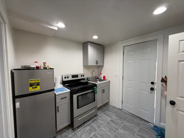 $200,000 | 10 Richards Place, Battle Creek, MI 49015