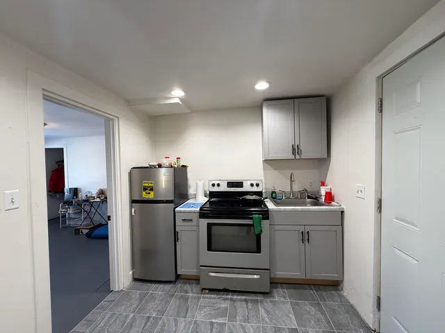 $200,000 | 10 Richards Place, Battle Creek, MI 49015