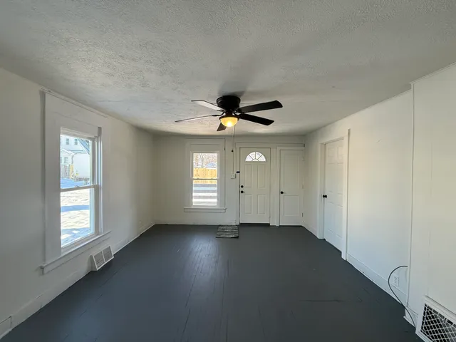 $200,000 | 10 Richards Place, Battle Creek, MI 49015