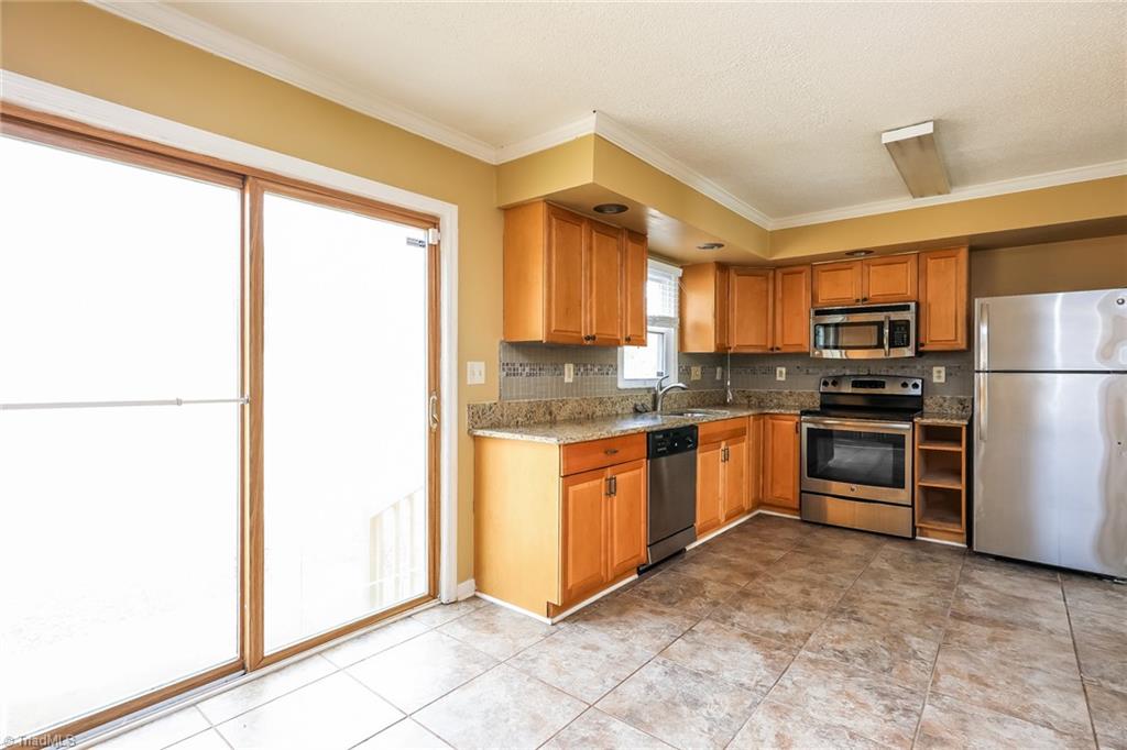 1601 Trinity Garden Circle Clemmons, NC 27012 - Photo 5 of 18