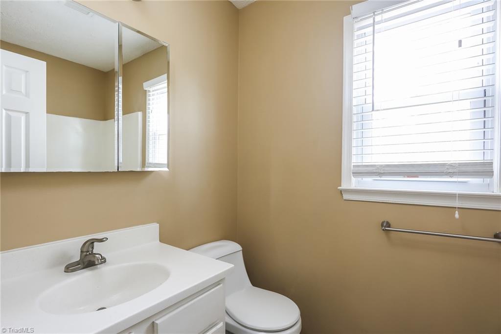 1601 Trinity Garden Circle Clemmons, NC 27012 - Photo 10 of 18