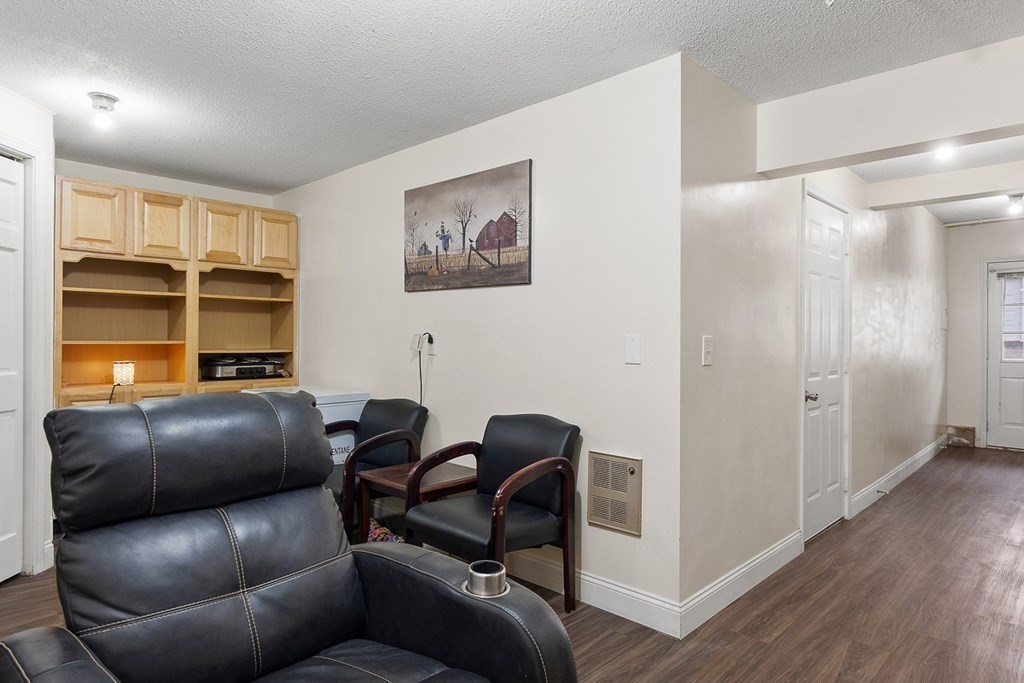 25 Century Way, Unit 25 Gardner, MA 01440 - Photo 31 of 34 a living room with furniture