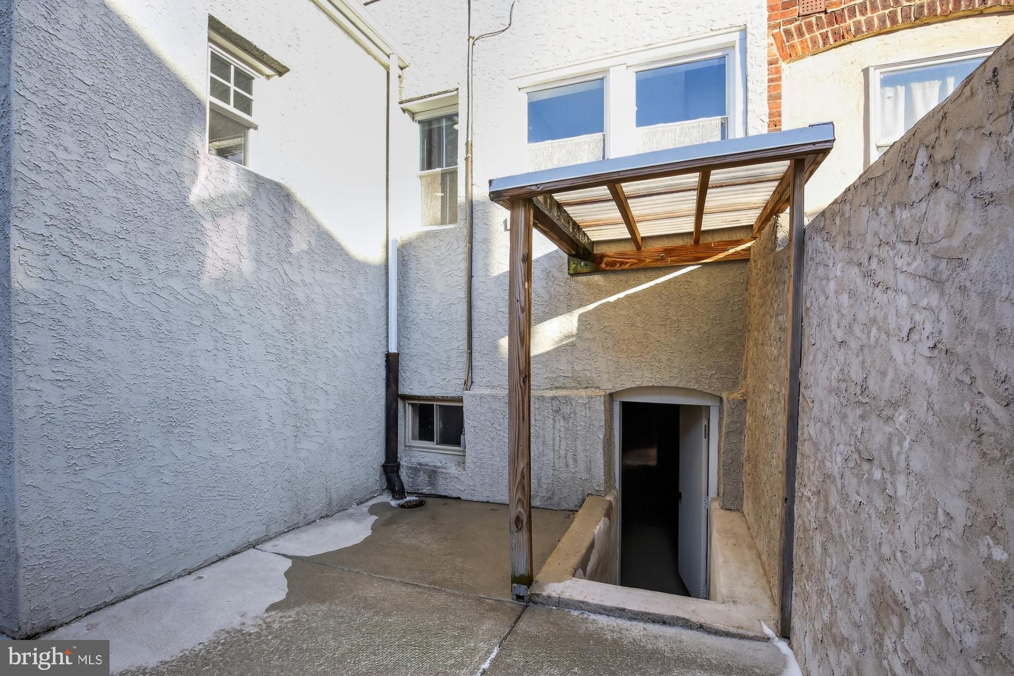 1640 South 28th Street Philadelphia, PA 19145 - Photo 12 of 27 a view of entryway with a front door