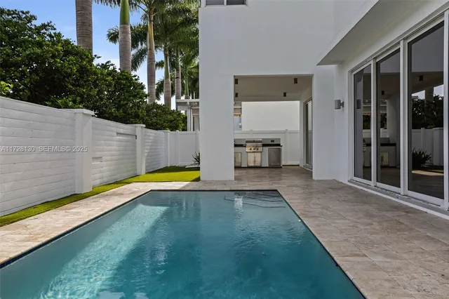 $2,490,000 | 10296 Northwest 74th Terrace, Doral, FL 33178
