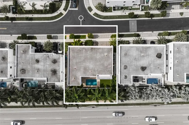 $2,490,000 | 10296 Northwest 74th Terrace, Doral, FL 33178