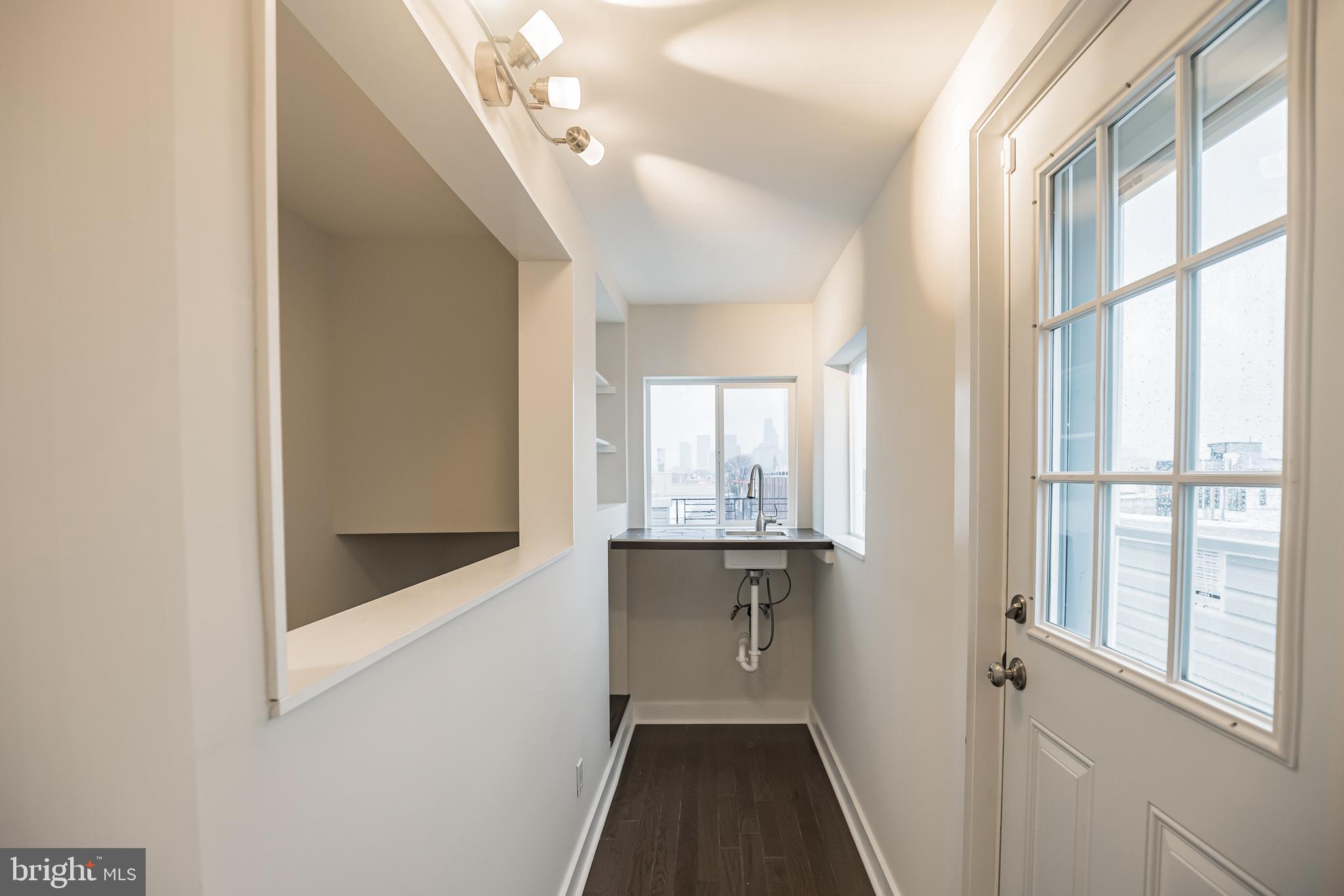 2030 Reed Street Philadelphia, PA 19146 - Photo 15 of 30 Piolet house