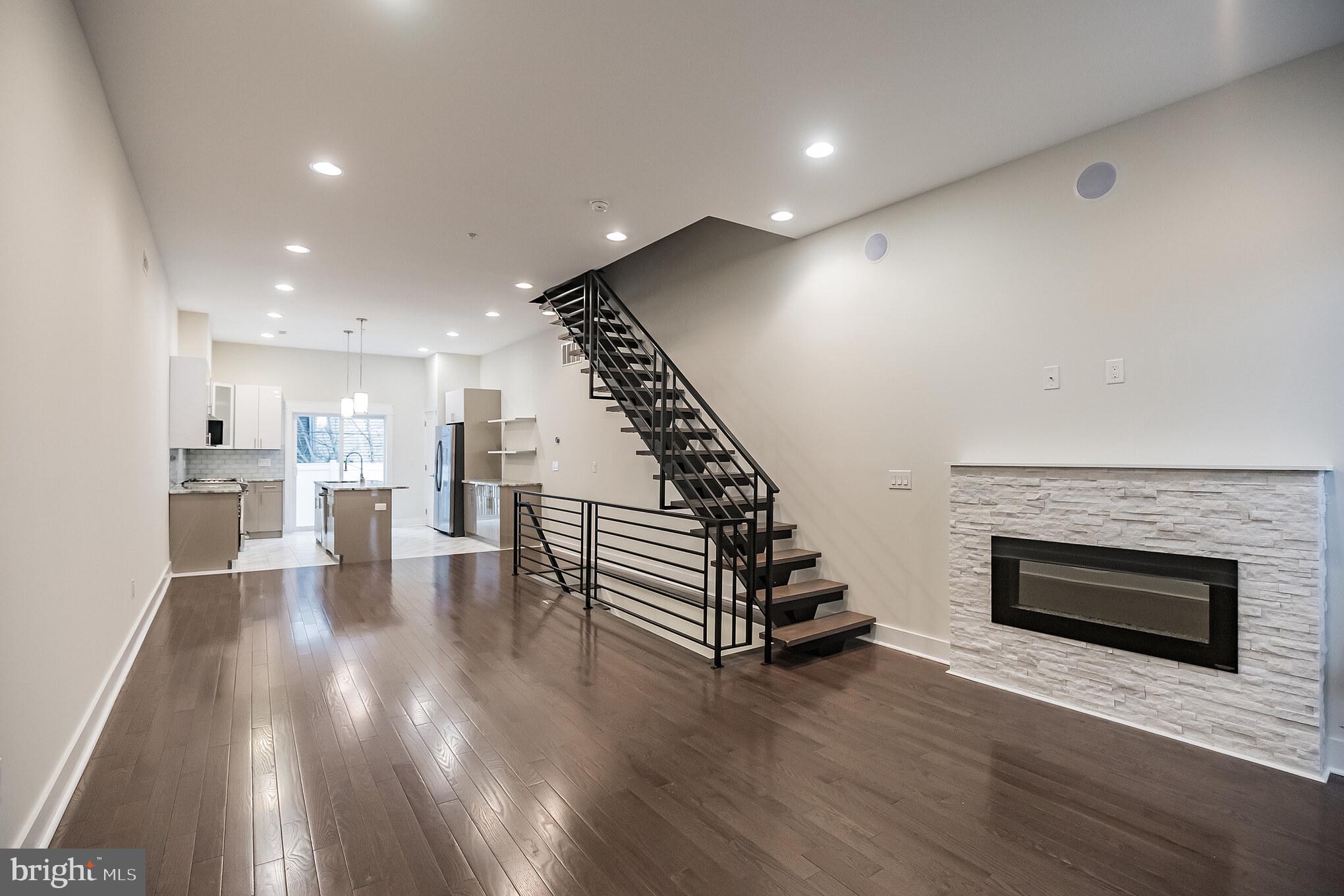 2030 Reed Street Philadelphia, PA 19146 - Photo 2 of 30 Gallery Image 2