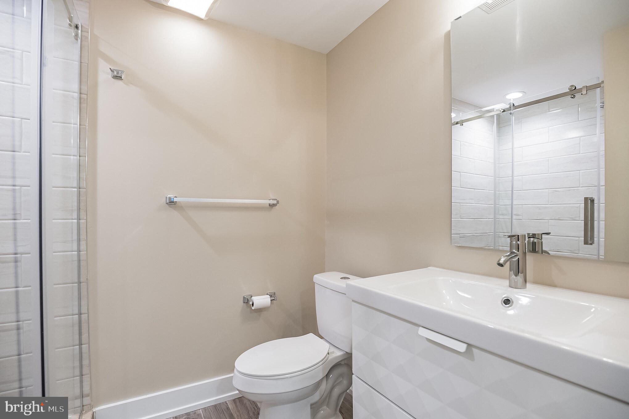 2030 Reed Street Philadelphia, PA 19146 - Photo 23 of 30 Basement bathroom