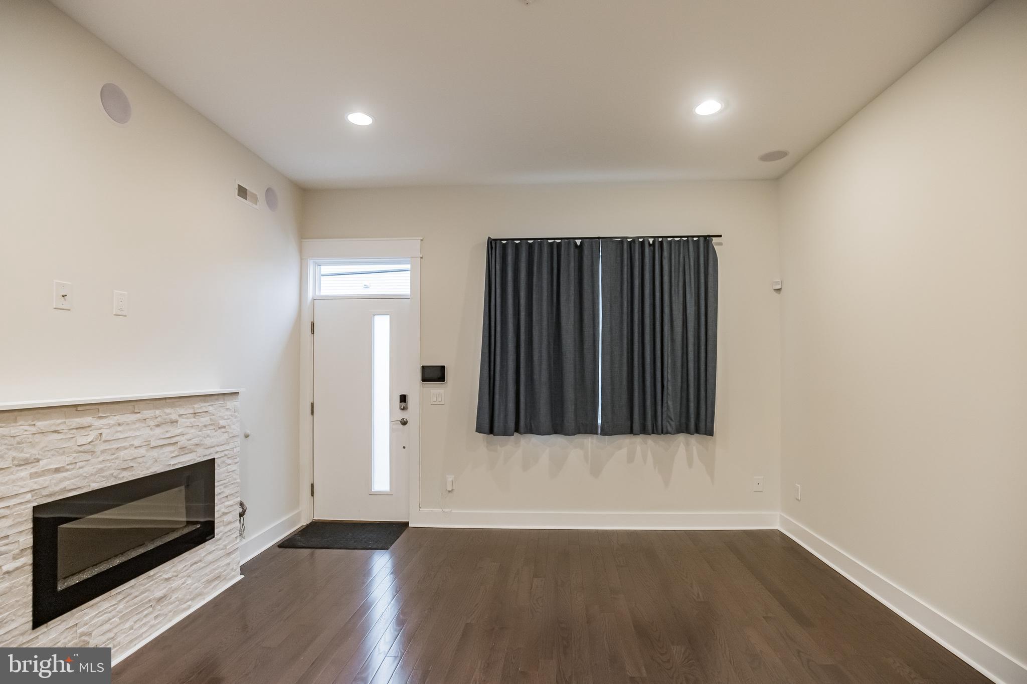 2030 Reed Street Philadelphia, PA 19146 - Photo 5 of 30 Gallery Image 5