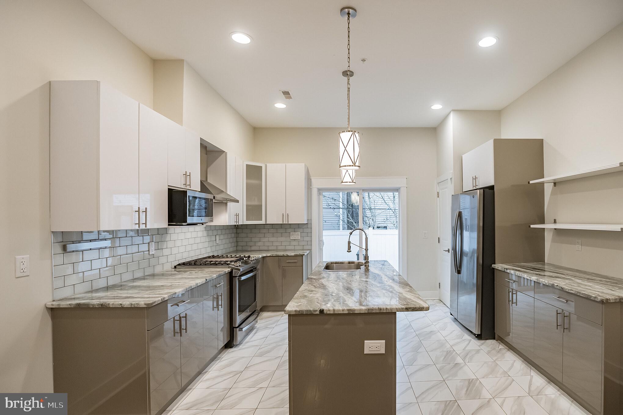 2030 Reed Street Philadelphia, PA 19146 - Photo 8 of 30 Gallery Image 8