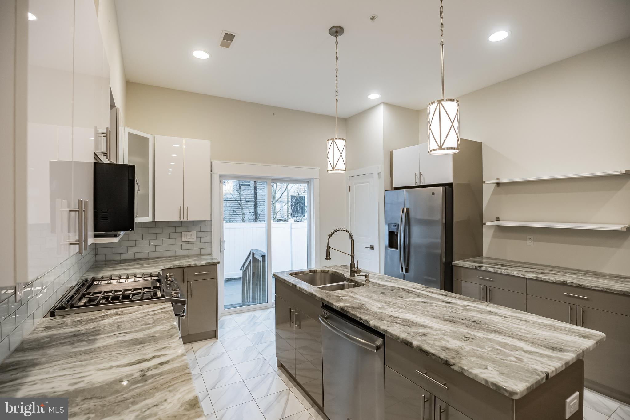 2030 Reed Street Philadelphia, PA 19146 - Photo 9 of 30 Gallery Image 9