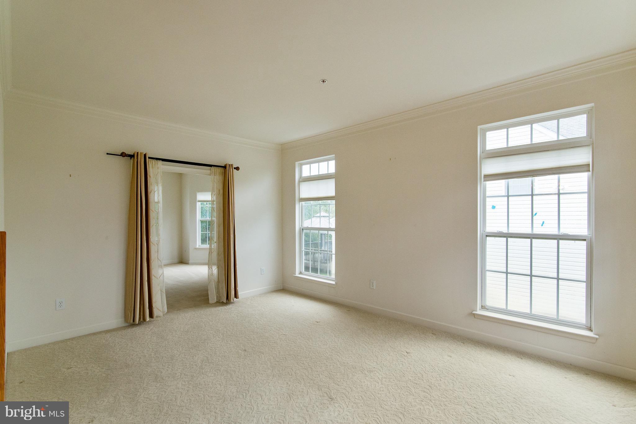 14213 Punch Street Silver Spring, MD 20906 - Photo 16 of 29 Living Room