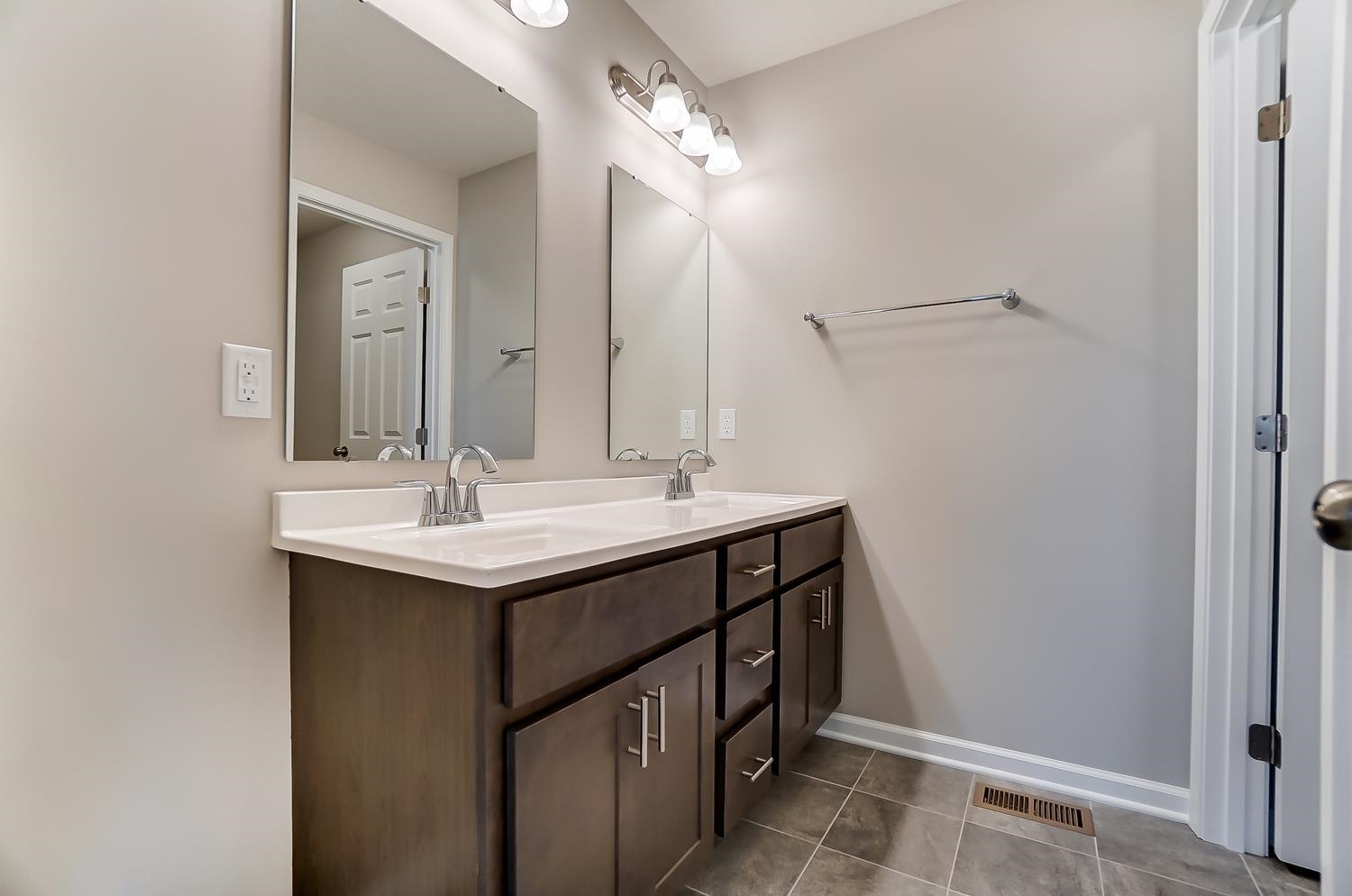 920 Meravi Cove Fort Wayne, IN 46818 - Photo 31 of 32 Gallery Image 31