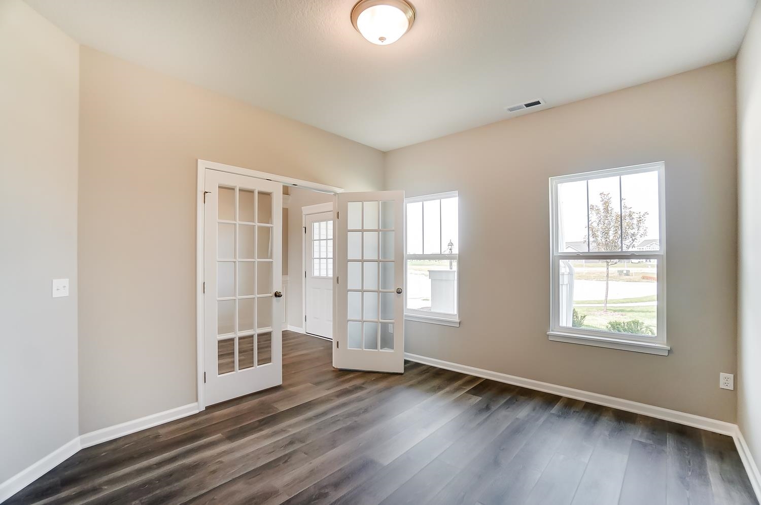 920 Meravi Cove Fort Wayne, IN 46818 - Photo 6 of 32 Gallery Image 6