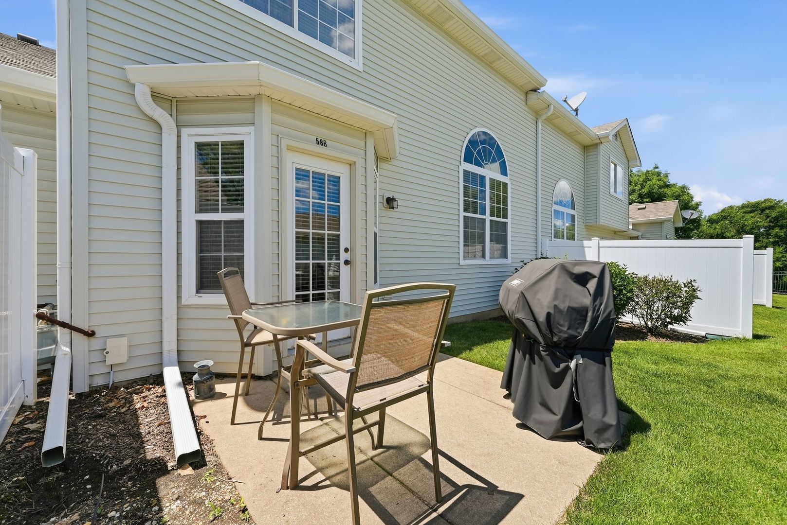 58 Rolling Oaks Road, Unit B Sugar Grove, IL 60554 - Photo 16 of 19