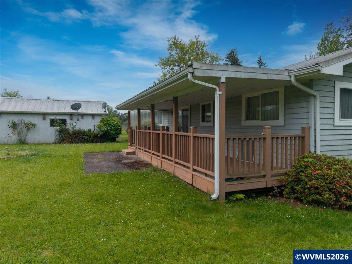 33543 Brewster Road Lebanon, OR 97355 - Photo 17 of 38 Gallery Image 17