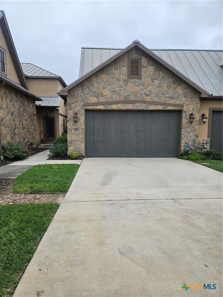 1029 Gruene Road New Braunfels, TX 78130 - Photo 2 of 10