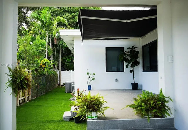 $4,950 | 1600 Southwest 17th Avenue, Miami, FL 33145