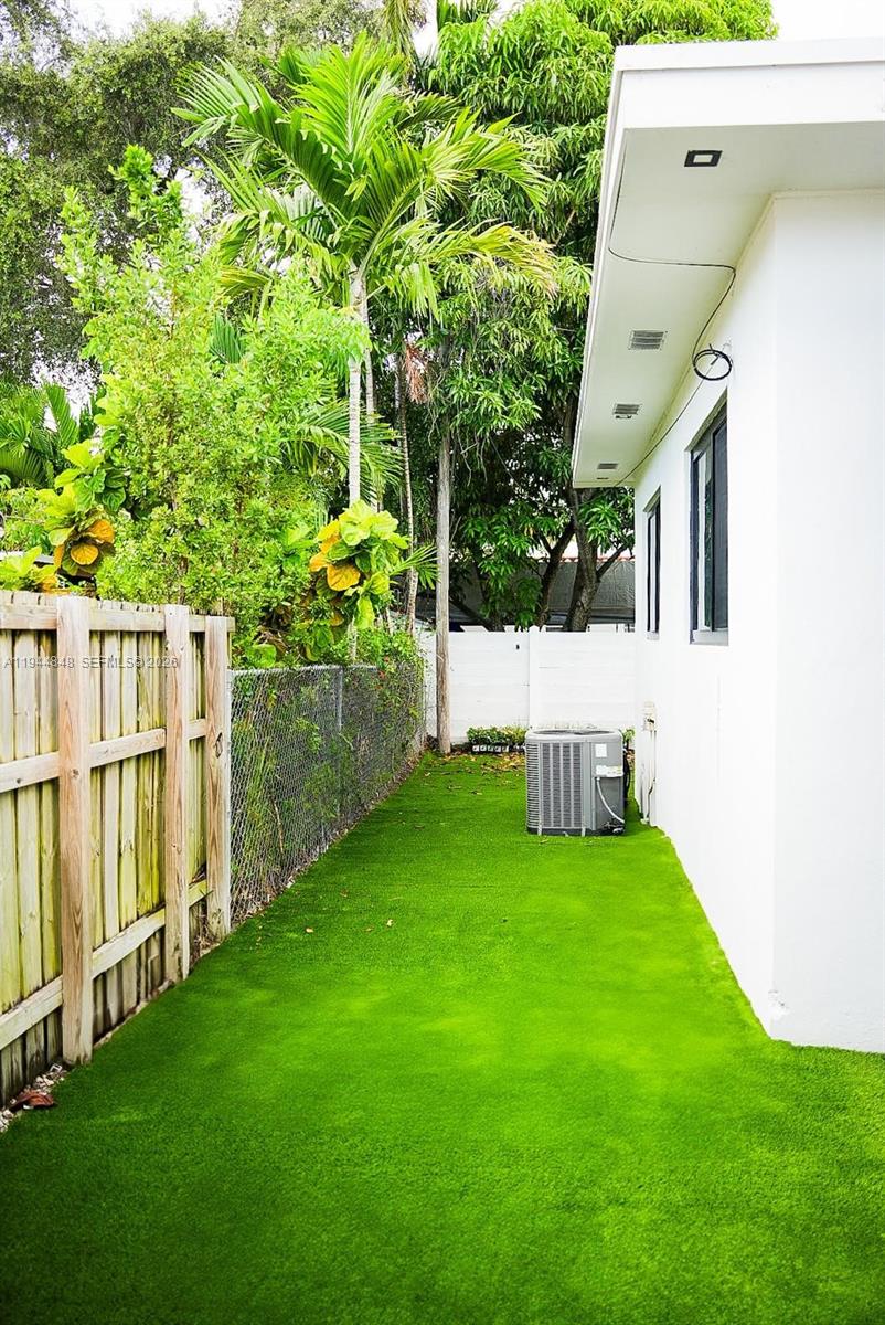 1600 Southwest 17th Avenue Miami, FL 33145 - Photo 20 of 21