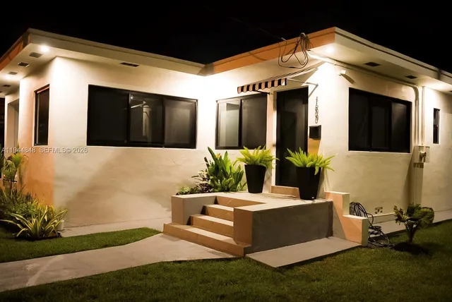 $4,950 | 1600 Southwest 17th Avenue, Miami, FL 33145