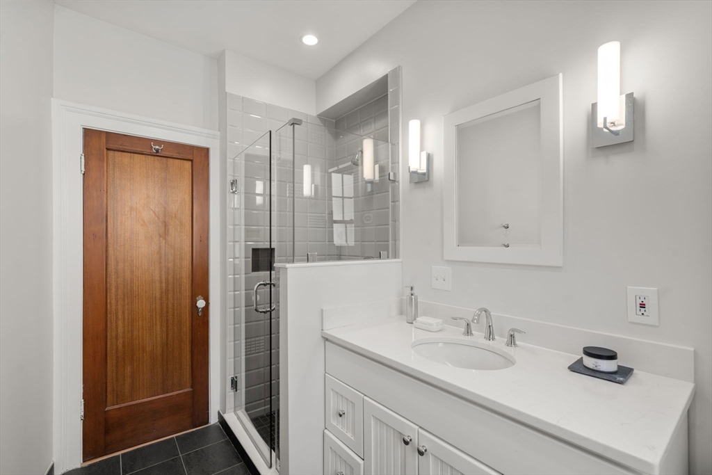 135 Beaconsfield Road, Unit 1 Brookline, MA 02445 - Photo 8 of 15 Gallery Image 8