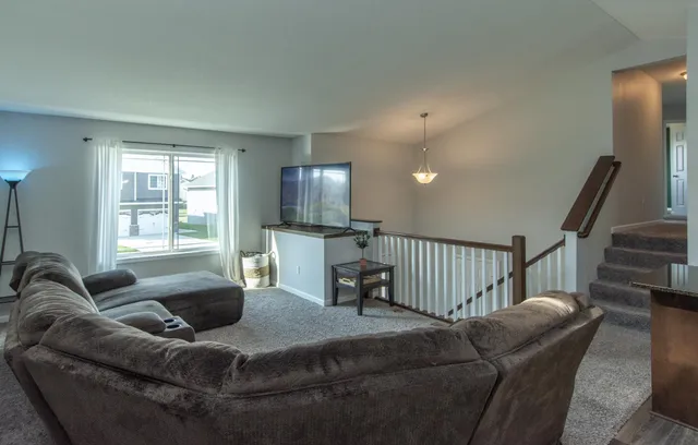 $324,900 | 949 Holton Avenue, Brainerd, MN 56401