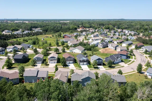 $324,900 | 949 Holton Avenue, Brainerd, MN 56401