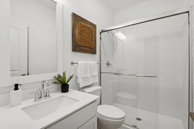 $370,460 | 7807 Jade Crest Drive, Angleton, TX 77515