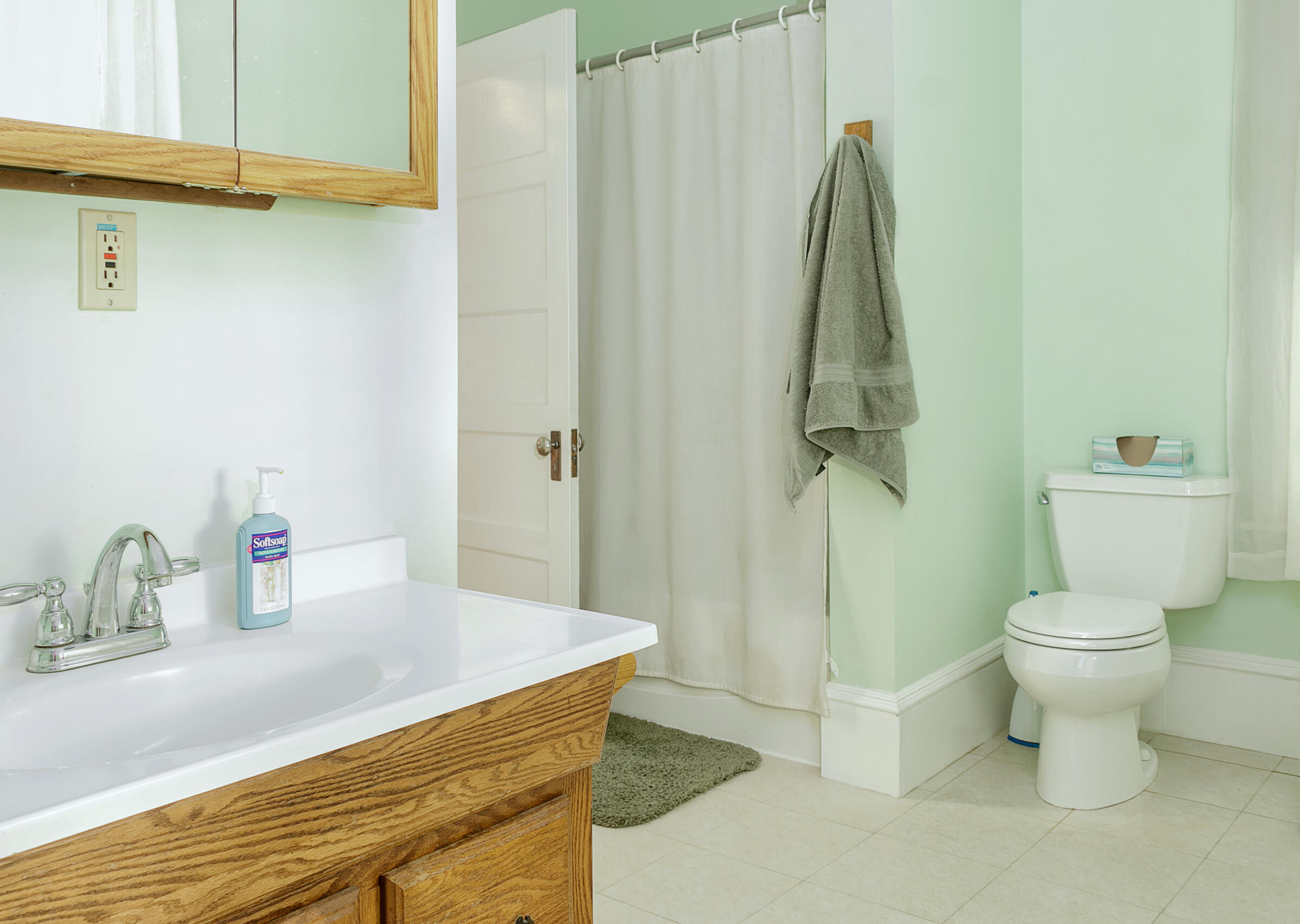 110 Graham Street Biddeford, ME 04005 - Photo 32 of 38 1st Fl Full Bath