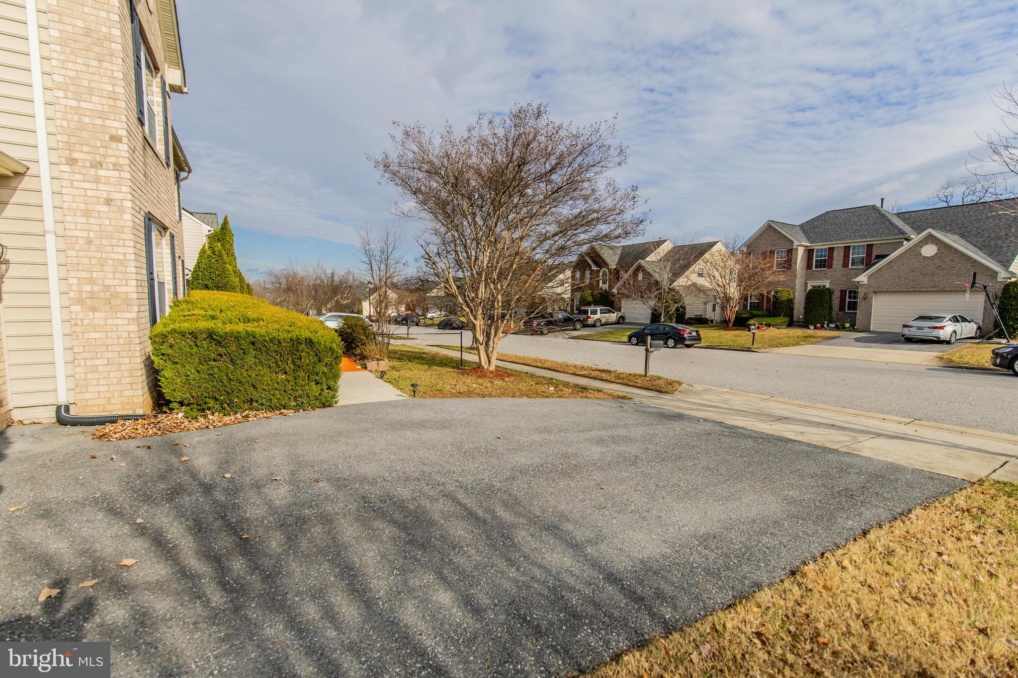 13400 Oaklands Manor Drive Laurel, MD 20708 - Photo 40 of 44 a view of outdoor space and yard