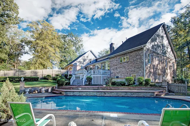 $585,900 | 422 Warwick Road, Clinton, MS 39056