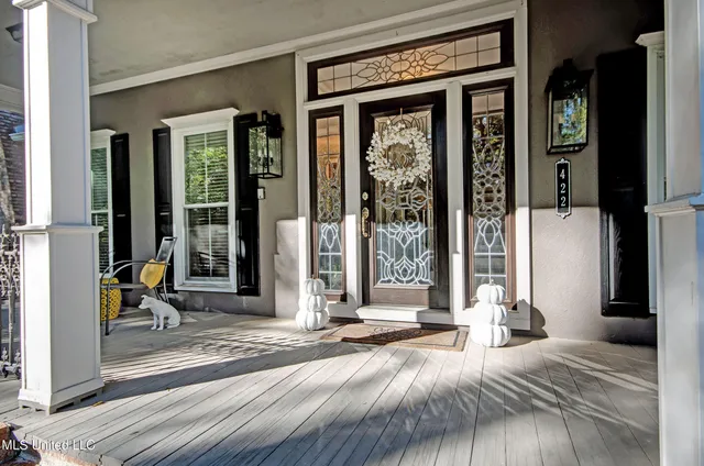 $585,900 | 422 Warwick Road, Clinton, MS 39056