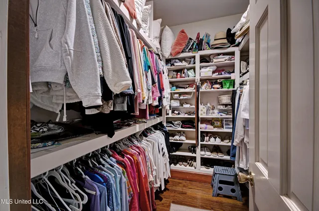 $585,900 | 422 Warwick Road, Clinton, MS 39056