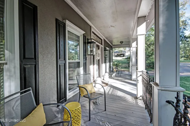 $585,900 | 422 Warwick Road, Clinton, MS 39056