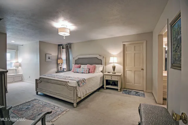 $585,900 | 422 Warwick Road, Clinton, MS 39056