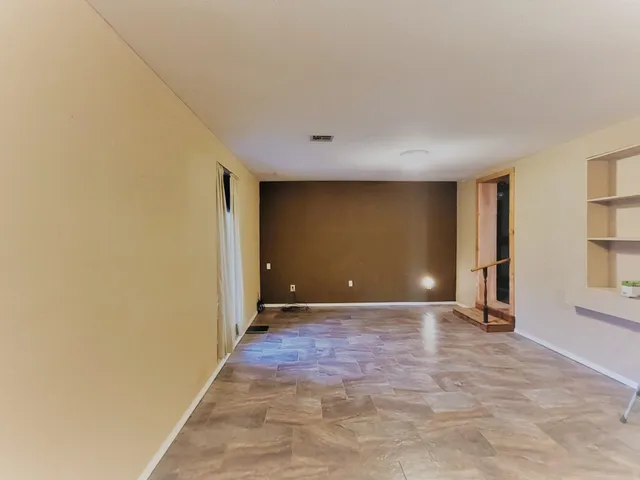 $137,900 | 318 North Pacific Street, Oxford, KS 67119