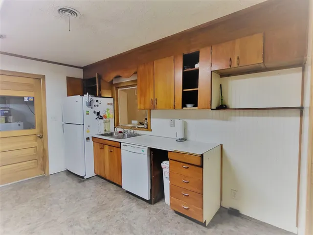 $137,900 | 318 North Pacific Street, Oxford, KS 67119