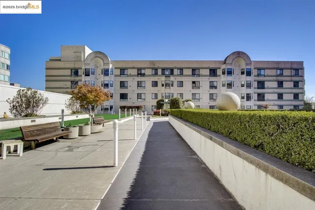$338,000 | 989 Webster Street, Unit 450, Oakland, CA 94607