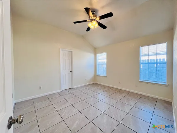 $1,400 | 1704 Boydstun Loop, Killeen, TX 76542