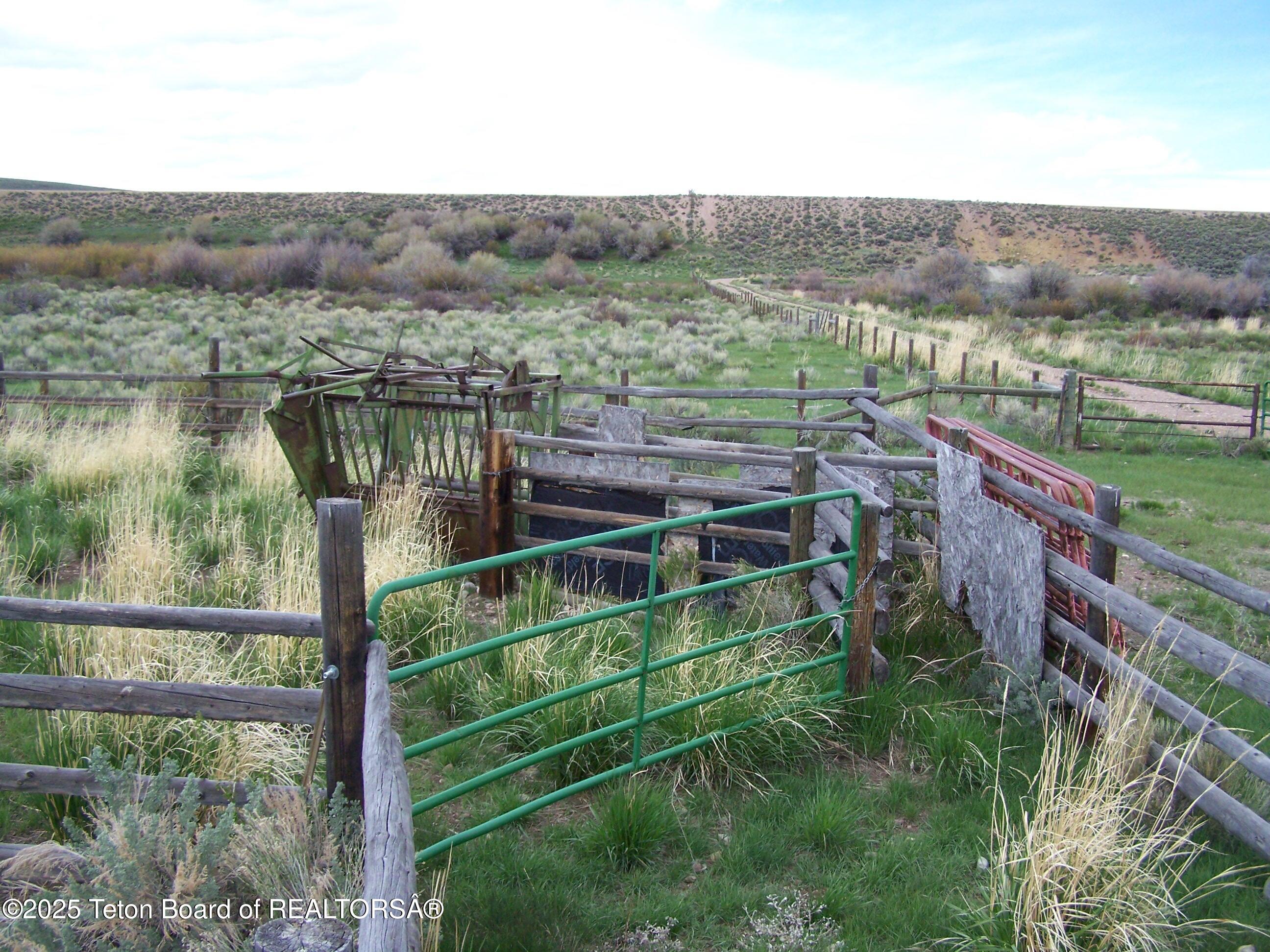 139 North Piney Lake Road Big Piney, WY 83113 - Photo 21 of 40 100_6084