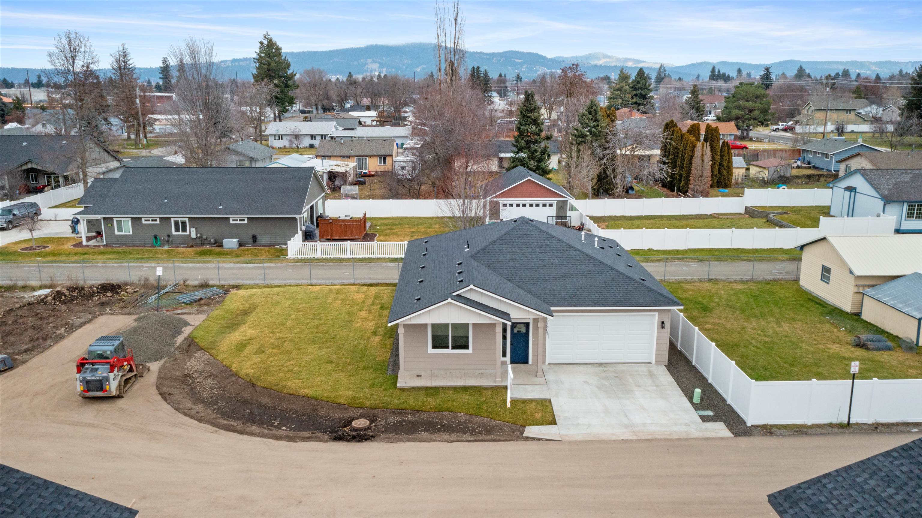 17807 East 3rd Lane Spokane Valley, WA 99016 - Photo 4 of 28
