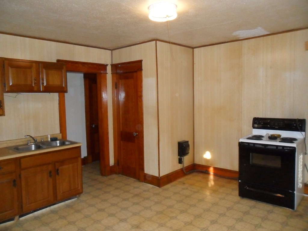87-89 Abbe Avenue Springfield, MA 01107 - Photo 10 of 19