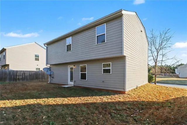 a view front of house with yard