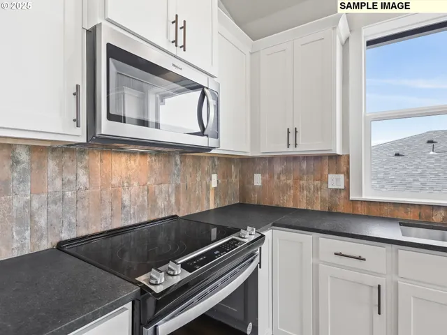 $596,500 | 657 Northeast Saling Drive West, Unit 95, Estacada, OR 97023